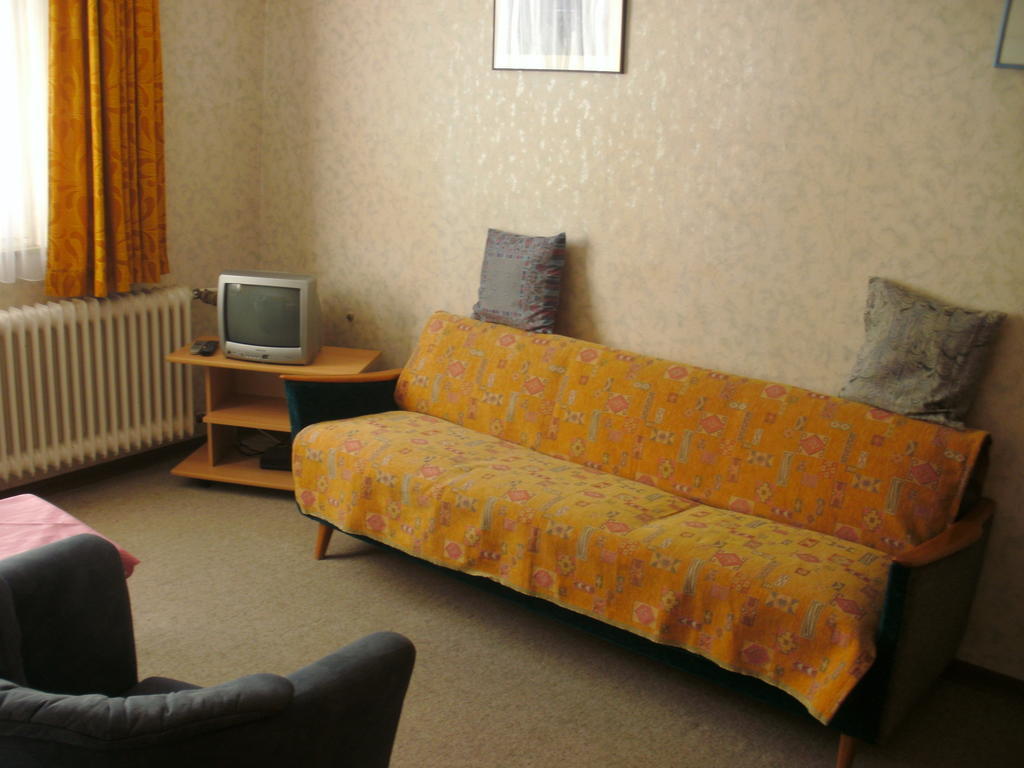 Landhotel Zum Schiff Laurenburg Ruang foto