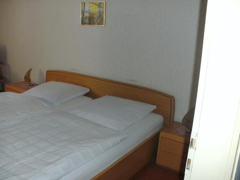 Landhotel Zum Schiff Laurenburg Ruang foto
